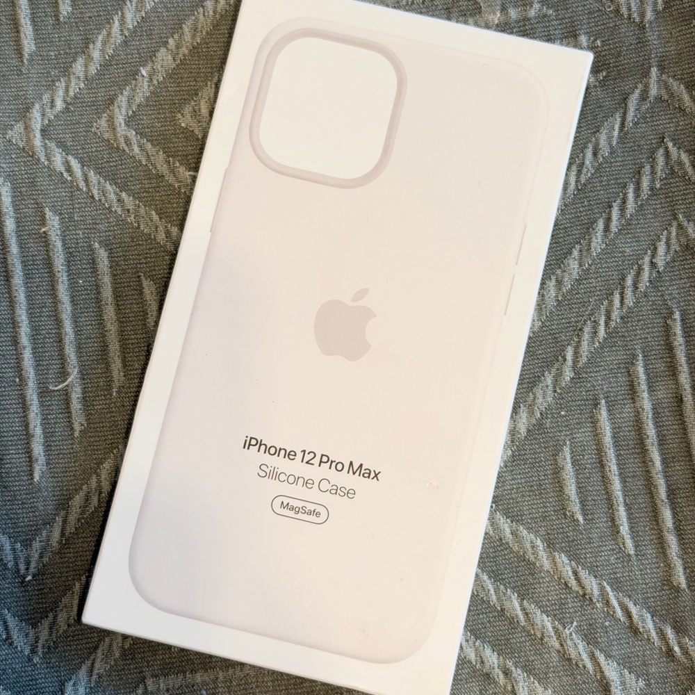 Apple iPhone 12 Pro Max Silicone Case - Cream